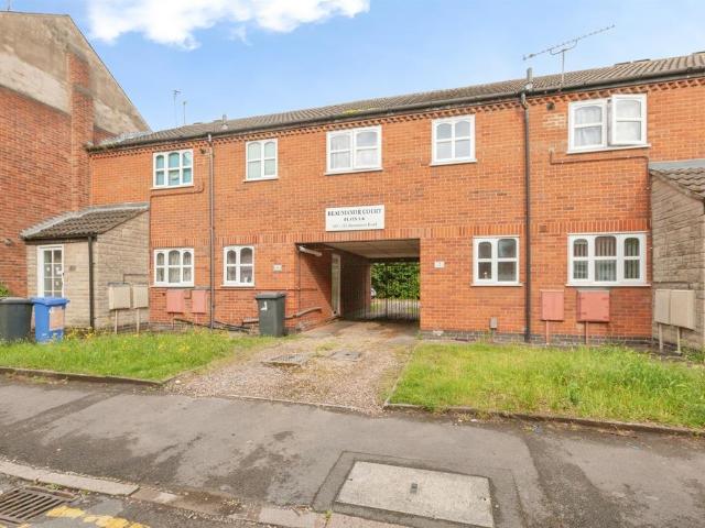 Flat for sale in Mowmacre Hill, Old Wharf