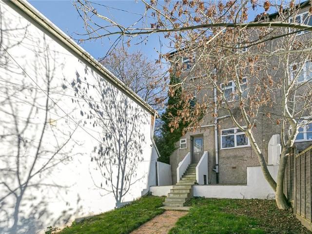 Flat for sale in London Borough of Croydon, Thornton Heath