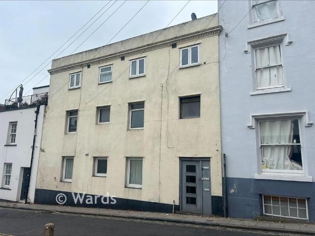 Flat for sale in East Cliff, Acol
