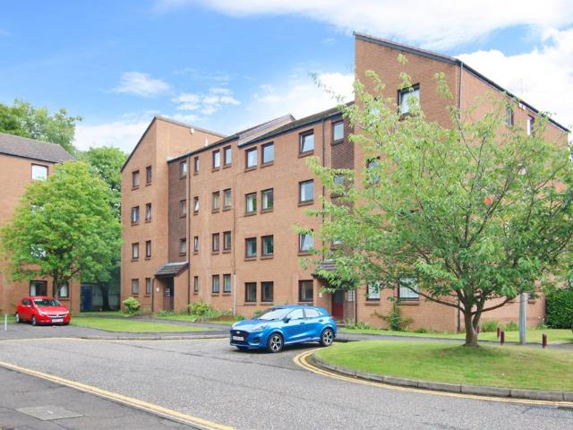 Flat for sale in Tynecastle, Gorgie