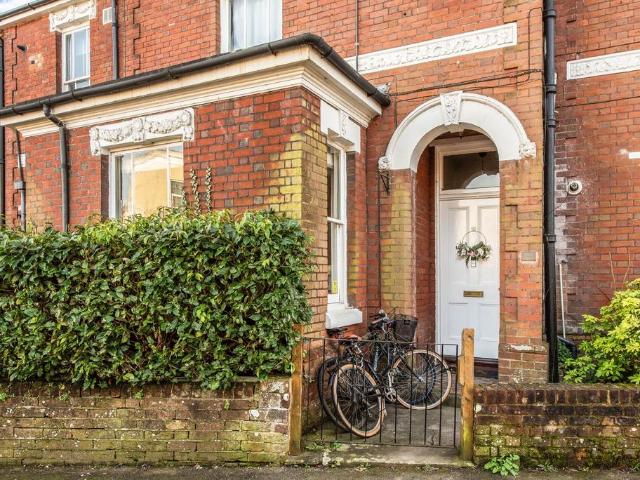 Flat for sale in Harestock, Hampshire