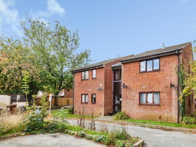 Flat for sale in Glebe Park, Lincoln