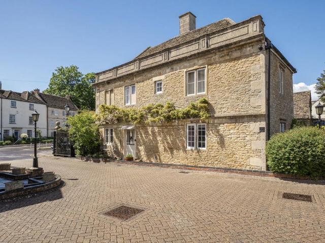 Flat for sale in Melksham, Wiltshire