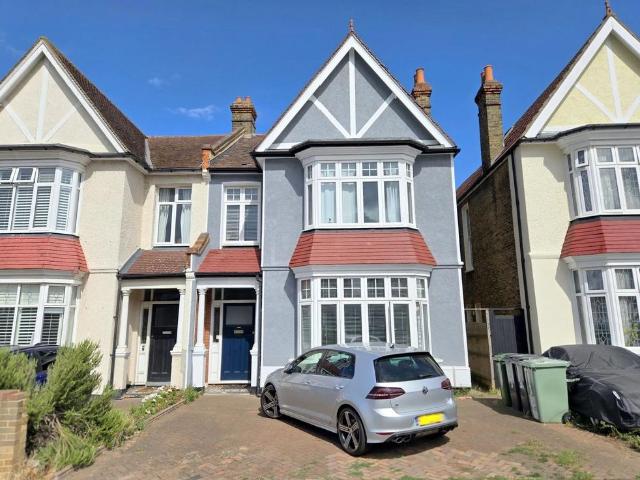 Flat for sale in London Borough of Lewisham, Greater London
