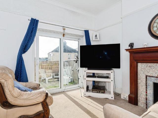 Flat for sale in Mount Wise
