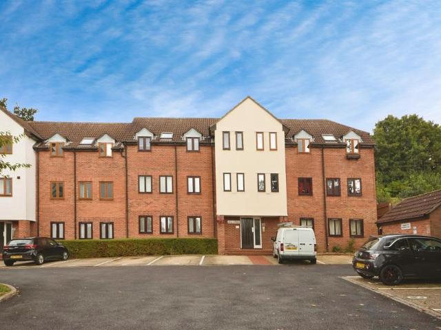 Flat for sale in Bocking, Braintree