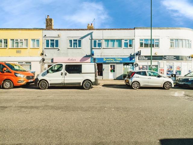 Flat for sale in Fishersgate, West Sussex