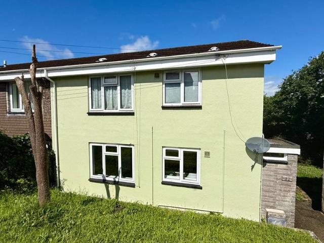 Flat for sale in Strode, Devon