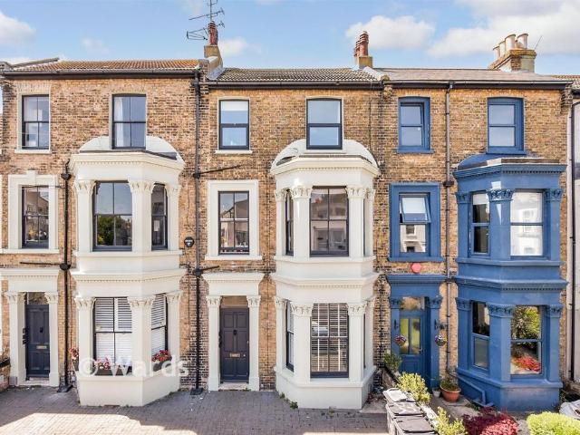 Flat for sale in Cliftonville West, Acol