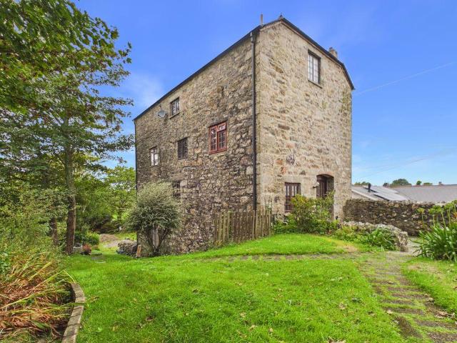 Flat for sale in Barripper, Camborne