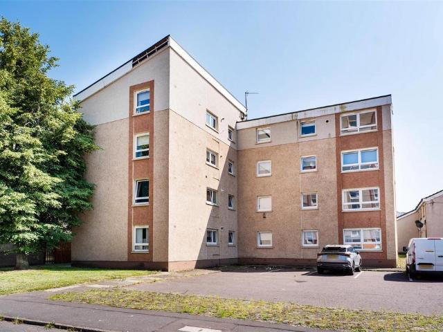 Flat for sale in Motherwell, Scotland