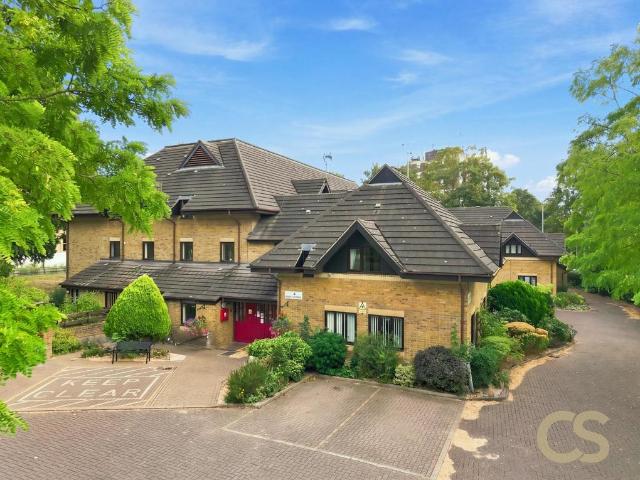 Flat for sale in Churchgate, Broxbourne