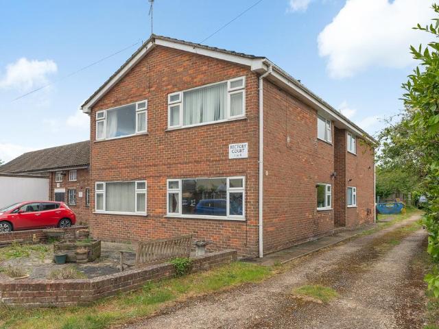 Flat for sale in South Tankerton, Whitstable