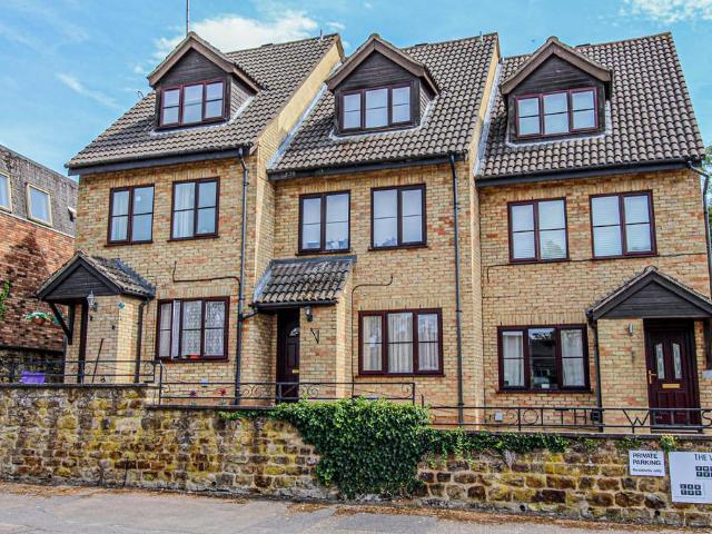 Flat for sale in Finedon