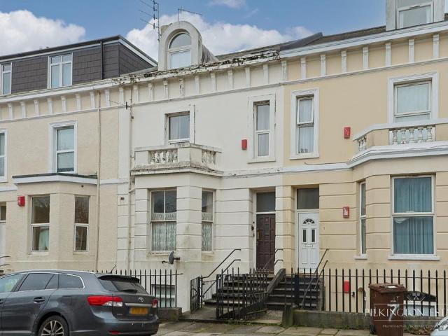 Flat for sale in Mount Wise, Isle Of Man