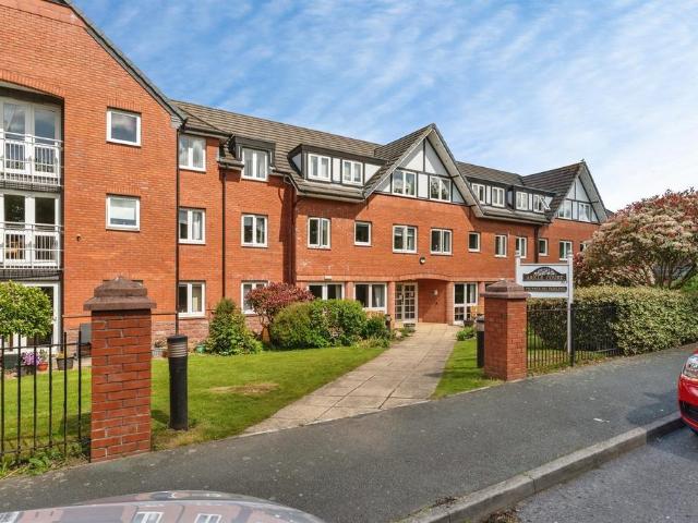 Flat for sale in Great Boughton, Boughton