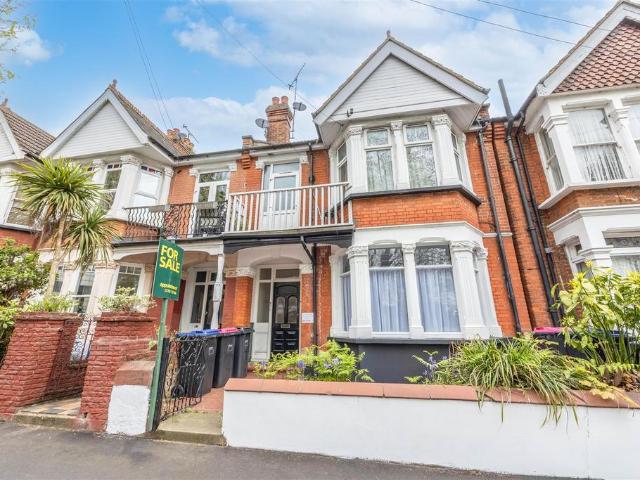 Flat for sale in Southend City Centre Neighbourhood, Alton Barnes