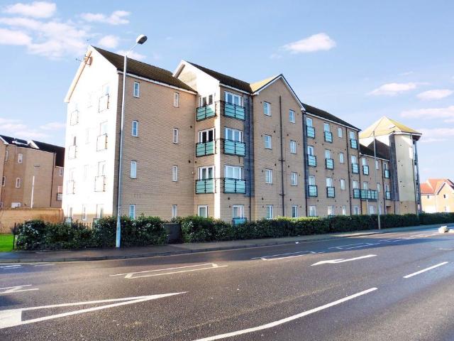 Flat for sale in Dunstable, Bedfordshire