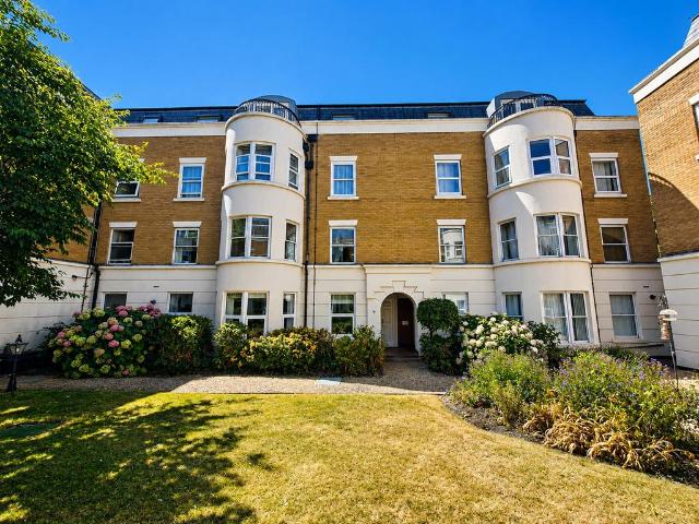 Flat for sale in The Polygon, City Of Southampton