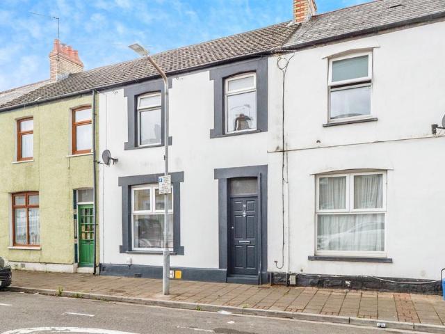 Flat for sale in Falcon Lodge, Wales