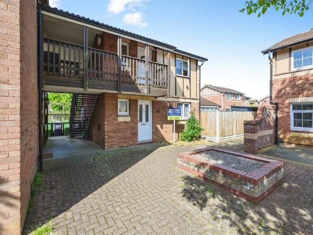 Flat for sale in New Werrington, Peterborough