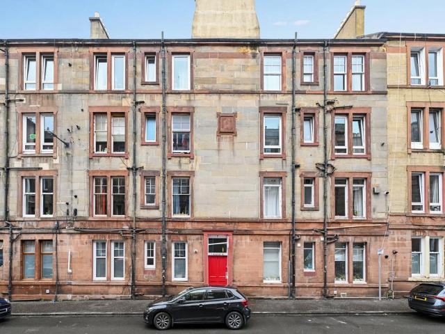 Flat for sale in Hillside, Leith
