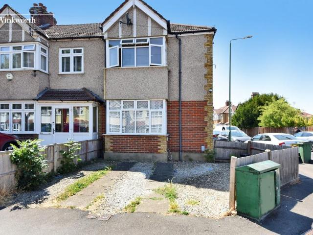 Flat for sale in Greater London