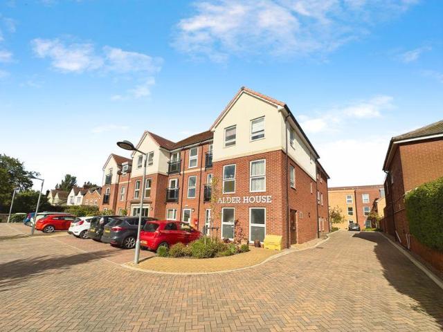 Flat for sale in Aldridge, West Midlands