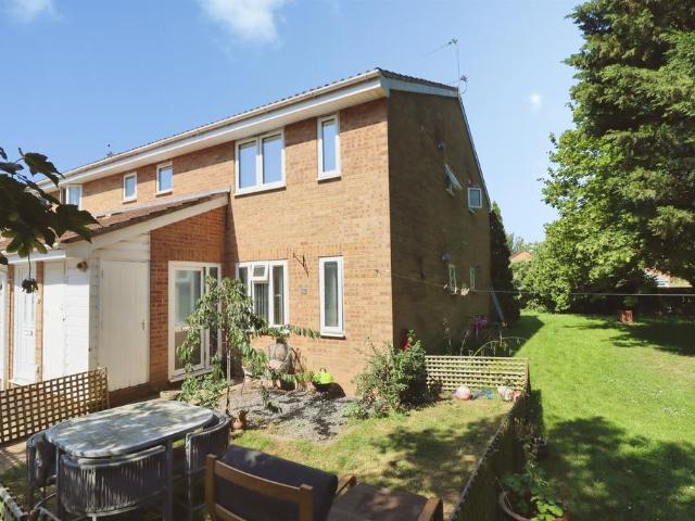 Flat for sale in Yate, South Gloucestershire