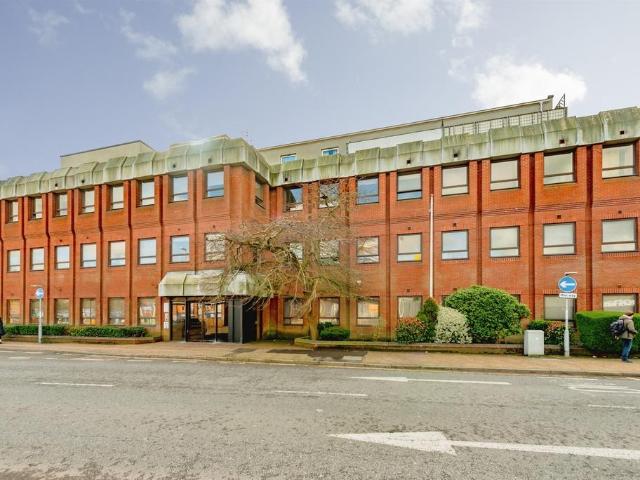 Flat for sale in Blackwell, Perryfields