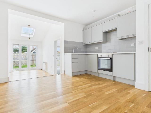 Flat for sale in Fishersgate, West Sussex