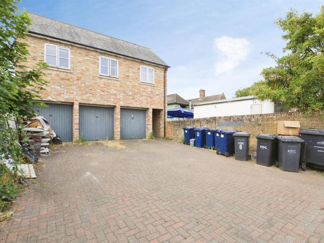Flat for sale in Ramsey, Huntingdon