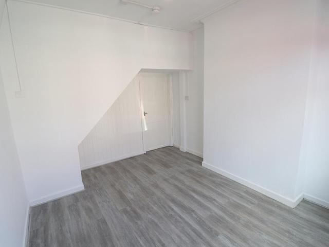 Flat for rent in Hammond Street