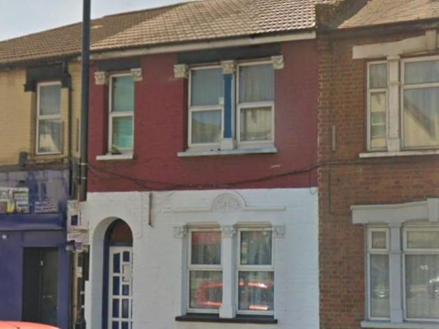 Flat for rent in London Borough of Ealing, Greater London