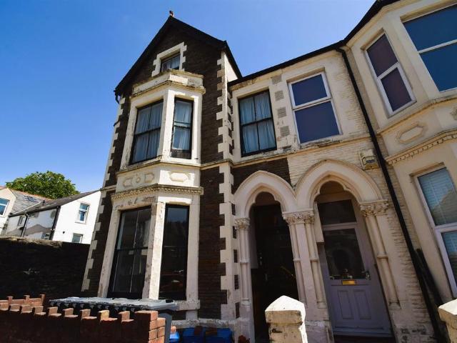 Flat for rent in Plasnewydd, Falcon Lodge