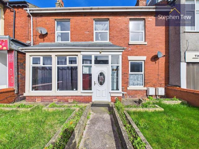 Flat for rent in Blackpool, Isle Of Man