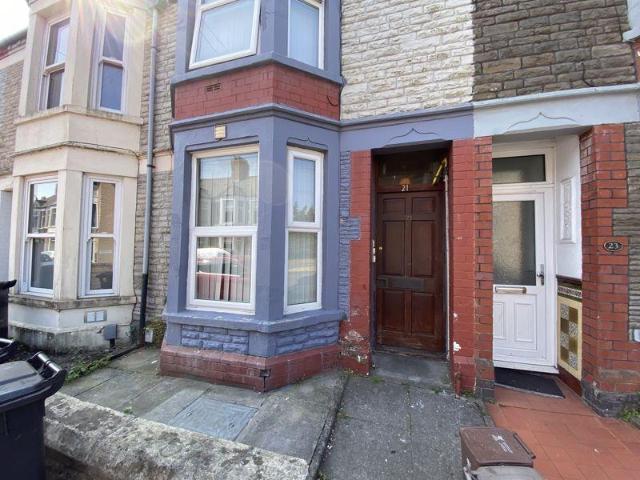 Flat for rent in Plasnewydd, Falcon Lodge