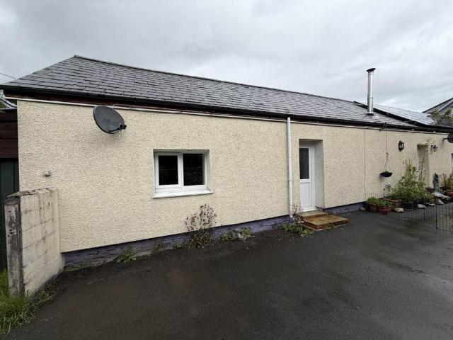 Flat for rent in Pencarreg
