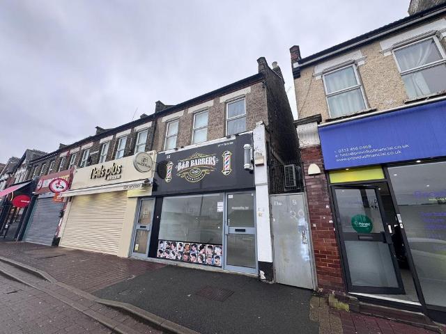 Flat for rent in Highams Park, Greater London