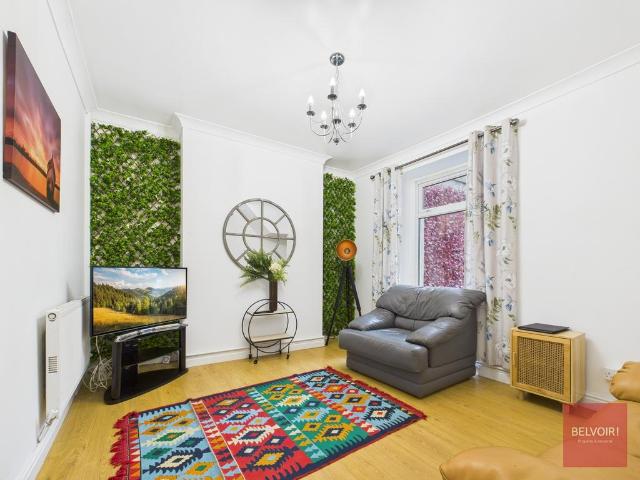 Flat for rent in Rotherslade, Newton