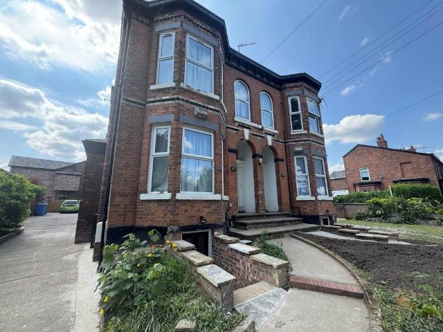 Flat for rent in Sale, Ashton upon Mersey