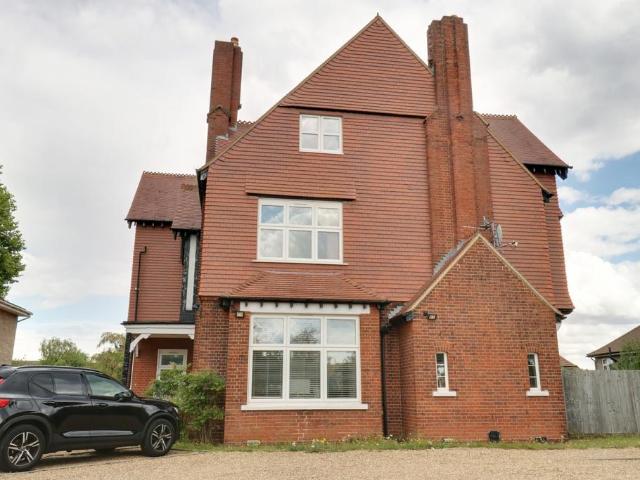 Flat for rent in West Wickham, Coney Hall