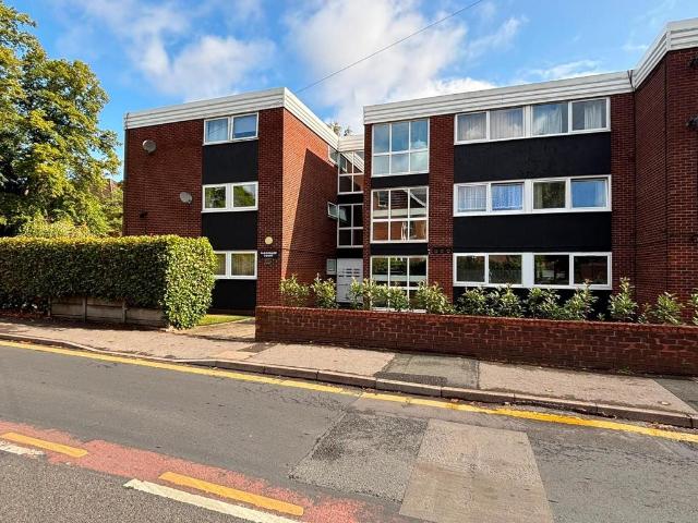 Flat for rent in Heaton Moor, Greater Manchester