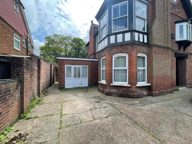 Flat for rent in Portswood Park, City Of Southampton