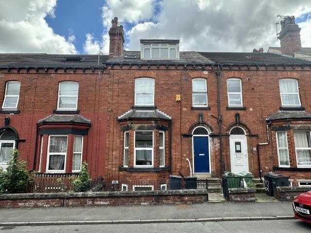 Flat for rent in Armley, West Yorkshire