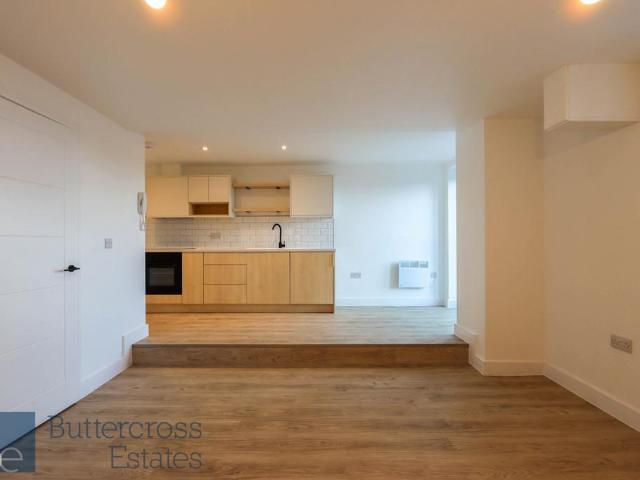 Flat for rent in Alverton, East Midlands
