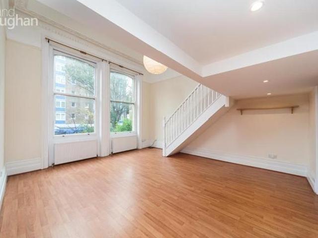 Flat for rent in Aldrington