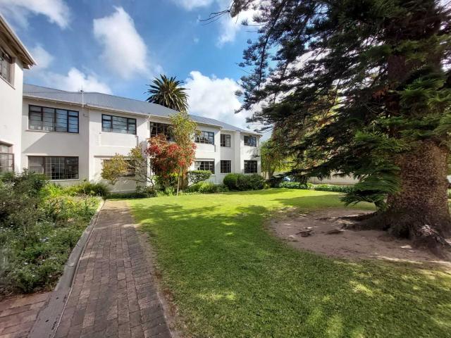 Apartment for rent in Parktown North, Rosebank