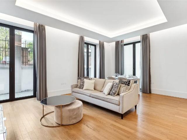 Apartment for rent in Kensington, Greater London
