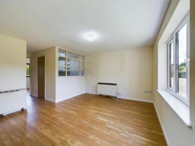 Flat for rent in Pamington, Gloucestershire